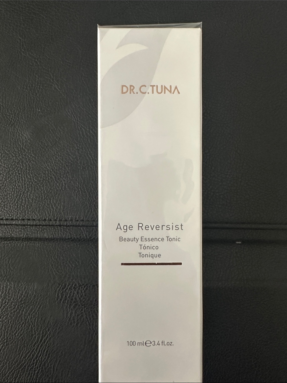 Farmasi White and Gold Age Reversist Beauty Essence Tonic
